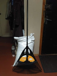 Граблі для листя Fiskars Solid (XL) 135090 (1015645)