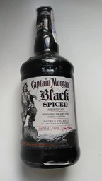 Алкогольний напій на основі Карибського рому Captain Morgan Spiced Black 0.7 л 40% (5000281033273) фото від покупців 13