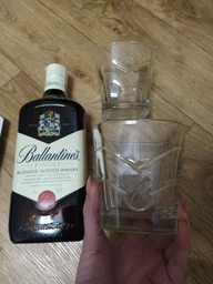 Виски Ballantine's Finest 0.7 л 40% + 2 бокала (5000299610671) фото от покупателей 12