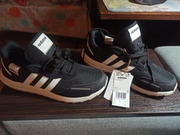 Кросівки Adidas Retrorun EH1859 40.5 (7 UK) 25.5 см Cblack/Clowhi/Alumin  (4062053461067) – відгуки покупців | ROZETKA
