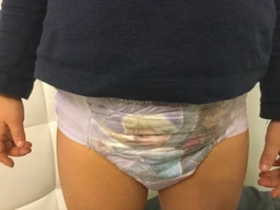 Подгузники-трусики Huggies DryNites для девочек 4-7 лет 10 шт. (5029053527581) фото от покупателей 1