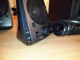 Акустична система Logitech 2.1 Z-623 (980-000403) фото від покупців 5