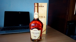 Коньяк Tavria Classic XO 7 лет выдержки 0.5 л 40% (4820000620819) фото от покупателей 10