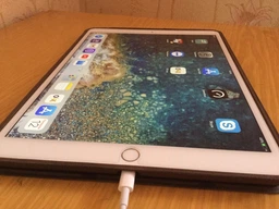 Планшет Apple iPad Pro 10.5