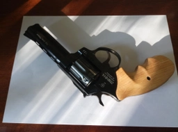 Револьвер Zbroia Profi 4.5" (черный/бук) фото от покупателей 1