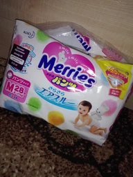 Підгузки Merries Трусики Super Jumbo M 6-11 кг 52 шт (4901301418579) фото від покупців 12