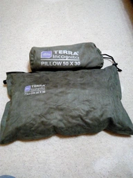 Подушка самонадуваюча Terra Incognita Pillow 50 × 30 см Сірий фото від покупців 12