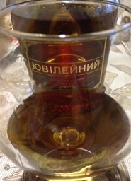 Бренді Одеський Коньячний Завод Ювілейний 10 років витримки 0.5 л 43% у подарунковій упаковці (4820000942256) фото від покупців 12