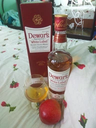 Віскі Dewar's White Label від 3 років витримки 1 л 40% (5000277001200) фото від покупців 9