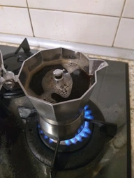 Кофеварка гейзерная Maxmark MKAL109 450 мл 9 чашек фото от покупателей 9