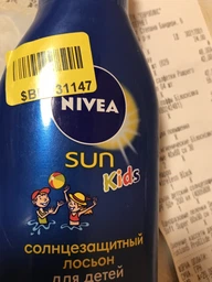 Дитячий сонцезахисний лосьйон NIVEA Sun Kids Захист та догляд SPF 50+ 200 мл (5900017082844/4006000075402) фото від покупців 6