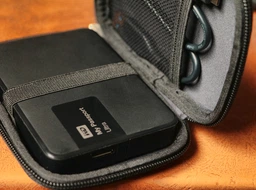 Чехол для внешних HDD 2.5" Case Logic HDC11K Black (3203057) фото от покупателей 6