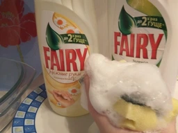 Засіб для миття посуду Fairy Sensetive ромашка 900 мл фото від покупців 4