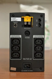 ИБП APC Back-UPS 700VA IEC (BX700UI) фото от покупателей 2