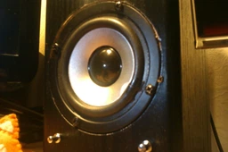 Колонки Gemix TF-5 Cherry Wood — стерео система 2.0, звук 6 Вт, корпус MDF под дерево, mini-jack 3.5 мм, USB питание, настольная акустика фото от покупателей 3