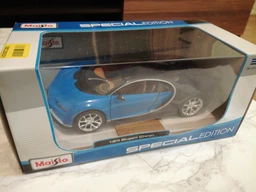 Машина Maisto Bugatti Chiron (1:24) синий металлик (31514 met. blue) фото от покупателей 11