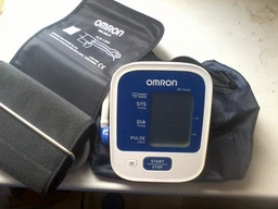 Тонометр OMRON M2 Classic (HEM-7122-ALRU) фото от покупателей 3
