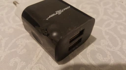 Сетевое зарядное устройство Maxxter UC-22A White-Black фото от покупателей 5