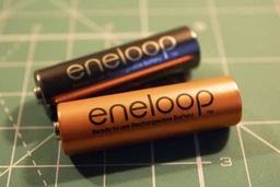 Аккумулятор Panasonic eneloop AA 1900 мАч Ni-MH Expedition Colors 8 шт (BK-3MCCE/8EE)