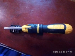 Отвертка Stanley Multibit реверсивная с 10-ю сменными битами (0-68-010) фото от покупателей 10