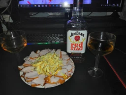Ликер Jim Beam Red Stag 4 года выдержки 0.7 л 32.5% (5060045590275_5010278100710) фото от покупателей 15