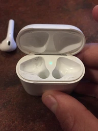 Наушники Apple AirPods (MMEF2ZE/A) (1-е поколение) фото от покупателей 6