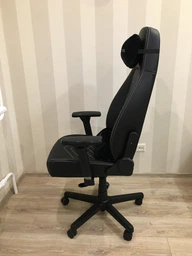 Компьютерное кресло для геймера Noblechairs Icon PU leather white/black (NBL-ICN-PU-WBK) фото от покупателей 7