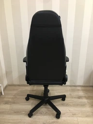 Компьютерное кресло для геймера Noblechairs Icon PU leather white/black (NBL-ICN-PU-WBK) фото от покупателей 6