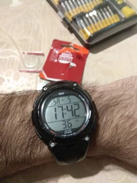 Чоловічий годинник Q&Q M010J001Y