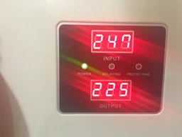 Стабілізатор напруги EnerGenie EG-AVR-DW5000-01 5000 ВА фото от покупателей 14