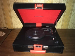 Грамофон Lenco TT33 Black