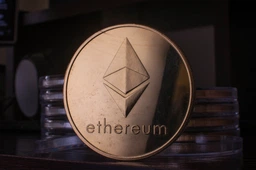Монета сувенирная Ethereum цвет: золото фото от покупателей 4