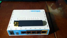 Маршрутизатор MikroTik RB952Ui-5ac2nD фото от покупателей 4