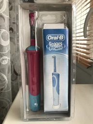 Электрическая зубная щетка Oral-B Stage Power/Frozen (4210201154709) фото от покупателей 9