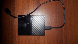 Накопичувач зовнішній HDD 2.5" USB 1.0 TB WD My Passport Black (WDBYNN0010BBK-WESN) фото від покупців 4