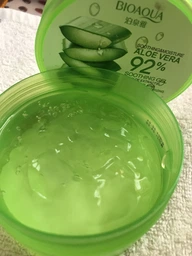 Увлажняющий гель Bioaqua Aloe Vera 92% 220 г (6947790798370/6976068951452) фото от покупателей 9