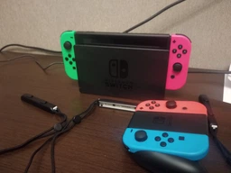 Ігрова консоль Nintendo Switch Neon Blue-Red + Гра Mario Kart 8 Deluxe (російські субтитри)