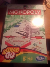 Настольная игра Hasbro Монополия классическая (английская версия) (5010996302274)