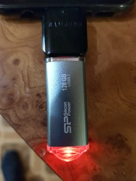 Флеш пам'ять USB Silicon Power Marvel M01 16GB (SP016GBUF3M01V1B) фото від покупців 12
