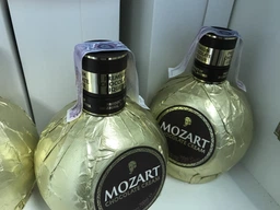 Ликер Mozart Chocolate Cream 0.5 л 17% (9013100062053) фото от покупателей 10