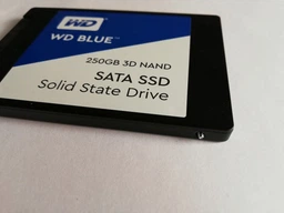 Накопитель SSD 2.5"" 1TB Western Digital (WDS100T2B0A) фото от покупателей 10