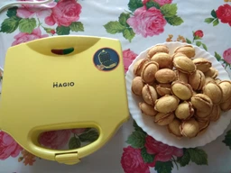 Орешница электрическая MAGIO МG-391 на 12 орешков Yellow (SHiz14160) фото от покупателей 1