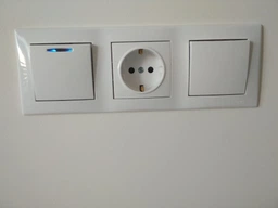 Рамка тройная горизонтальная Schneider Electric Sedna Бежевая (SDN5800568)