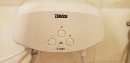 Водонагреватель Проточный Zanussi 3-logic 3,5 TS (душ+кран) фото от покупателей 11