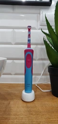 Электрическая зубная щетка Oral-B Stage Power/Frozen (4210201154709) фото от покупателей 1