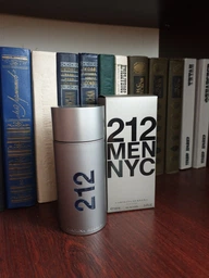 Туалетна вода для чоловіків Carolina Herrera 212 Men 50 мл (8411061896259) фото від покупців 8