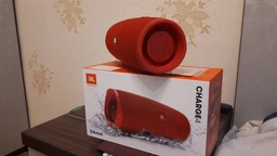 Портативна акустика JBL CHARGE 4 SAND фото від покупців 9