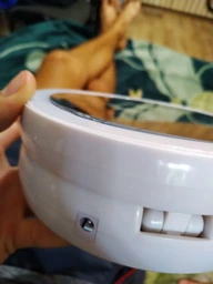 Кругле дзеркало для макіяжу з LED підсвічуванням настільне косметичний із збільшенням подвійне складне фото від покупців 4