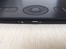 Графический планшет Wacom Intuos Pro M (PTH-660-N) фото от покупателей 4