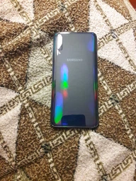 Мобильный телефон Samsung Galaxy A70 6/128GB Black (SM-A705FZKUSEK) фото от покупателей 16